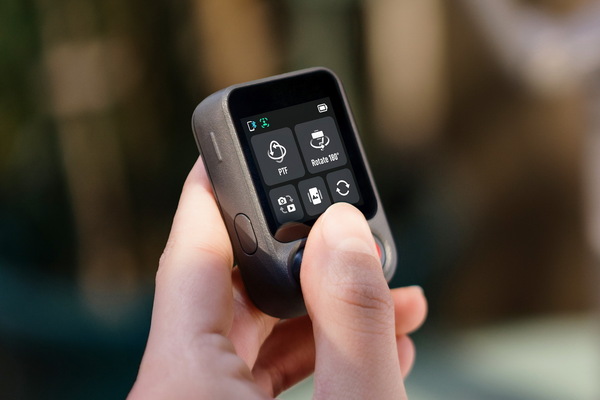 DJIが「Osmo Mobile 8P」を発表