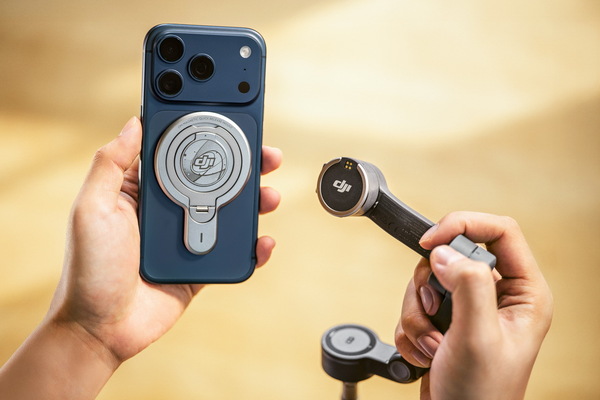 DJIが「Osmo Mobile 8P」を発表