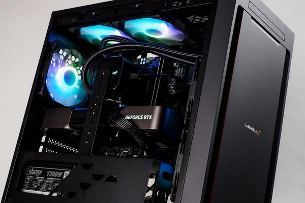 LEVEL-M8AM-LCR98D-XKMXB-Limited Edition [RGB Build]