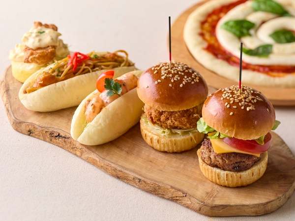 30種類以上のパンがズラリ！シェフが目の前で仕上げてくれる1日限定の超人気パンビュッフェ