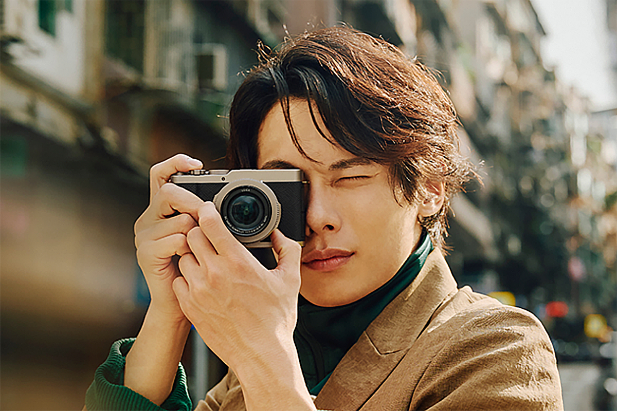 「LUMIX DC-L10」を発表