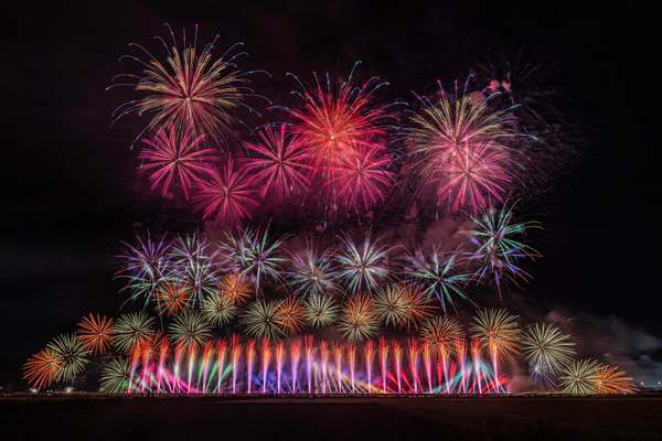 富士山×湖×花火ってなんて贅沢…山中湖で開催する「HANABI MAGIC 2026」で極上の体験を