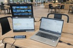どこでも3画面！ 1.3kgでフルHD×2枚を持ち運べるデュアルモバイルモニターが有能