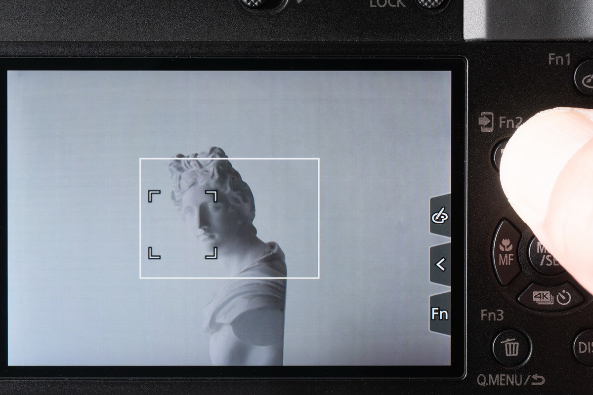 「LUMIX TX3」実写レビュー