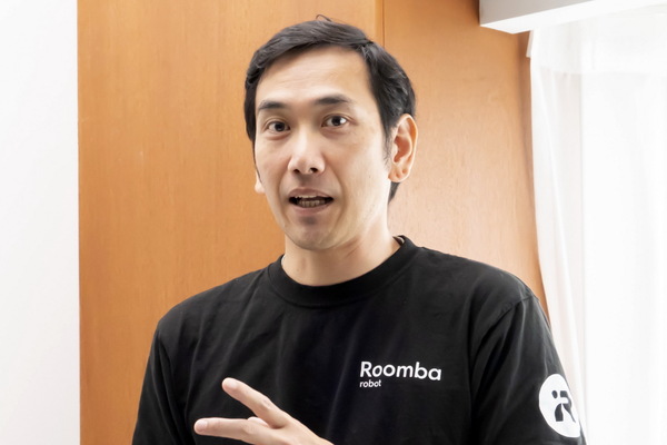 iRobotが日本向け薄型「Roomba Plus 515」発表