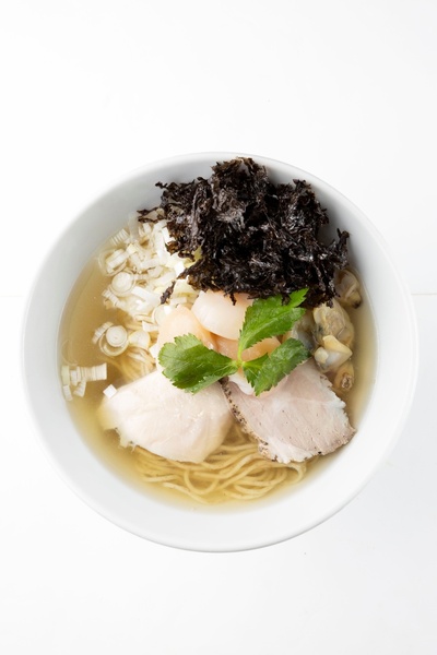 「ホタテの冷やし塩ソバ」(1200円)