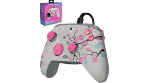 暗闇で「桜」が光る…！ 5000円台で買えるTurtle Beachのコントローラーがエモすぎる