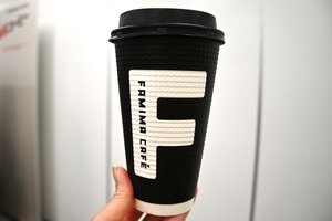 ファミマコーヒー「LLサイズ」定番販売へ　やったね、グビグビ飲める