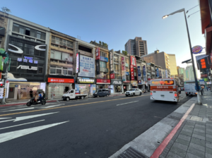 台北の街をぶらぶらして見つけた、カオスな街並みの魅力