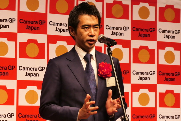 「カメラグランプリ2026」の贈呈式
