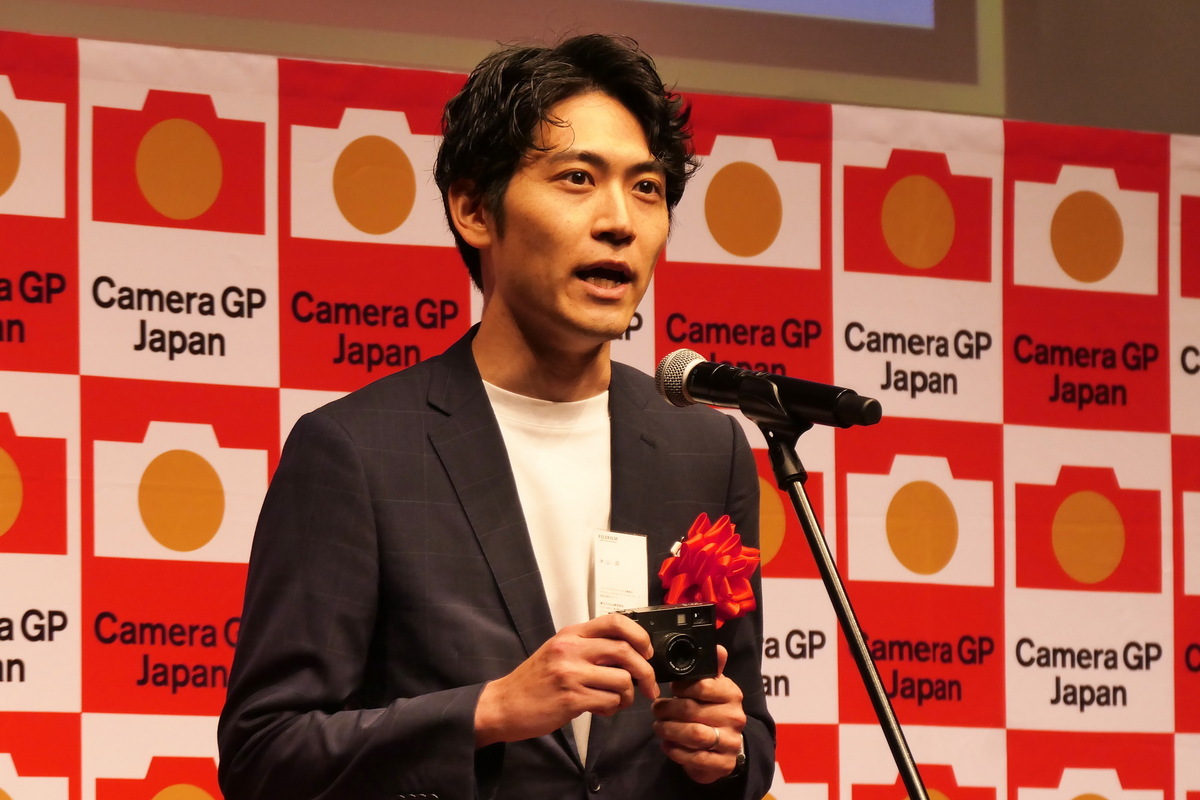 「カメラグランプリ2026」の贈呈式