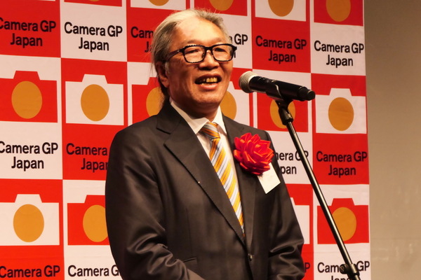 「カメラグランプリ2026」の贈呈式