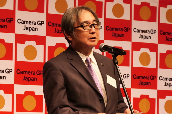 「カメラグランプリ2026」の贈呈式