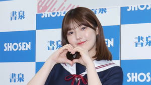 デビュー1周年を迎えた美波那緒が憧れの「Cream」に初登場。セーラー服にまつわる高校時代の思い出話も！