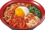 すき家「おんたまビビンバ牛丼」登場　キムチ・ナムル・牛肉を豪快に混ぜたい