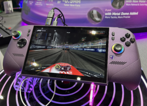 かなり話題になってるMSIの手持ちゲーム機「Claw 8 Ex AI+」を、台北で見てきたよ！