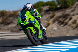 みんな大好き、カワサキNinjaの新型「ZX-10R／ZX-10RR」国内発売へ！ 大きなウイングレットが迫力満点！