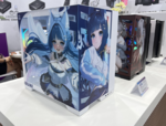 印刷、気合入ってる。台湾で見つけた、レベチにかわいい「痛PCケース」