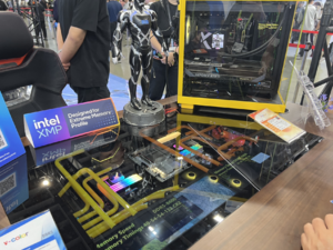 COMPUTEXで、DDR5-8600・本格水冷・複数マザーの、光るすごいPCを発見！