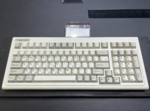 見た目は懐かしのレトロなキーボード、でも中身は最新のワイヤレス！