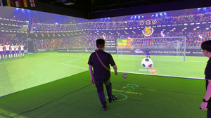 COMPUTEXのBenQブースでサッカーに挑戦！ AIドローンから液冷システムまであってなんだか楽しいぞ