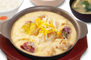 【本日発売】やったー！松屋「シュクメルリ」復活！にんにく全開、夏でもはかどりそう