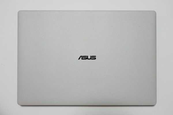 「ASUS ExpertBook Ultra」実機レビュー