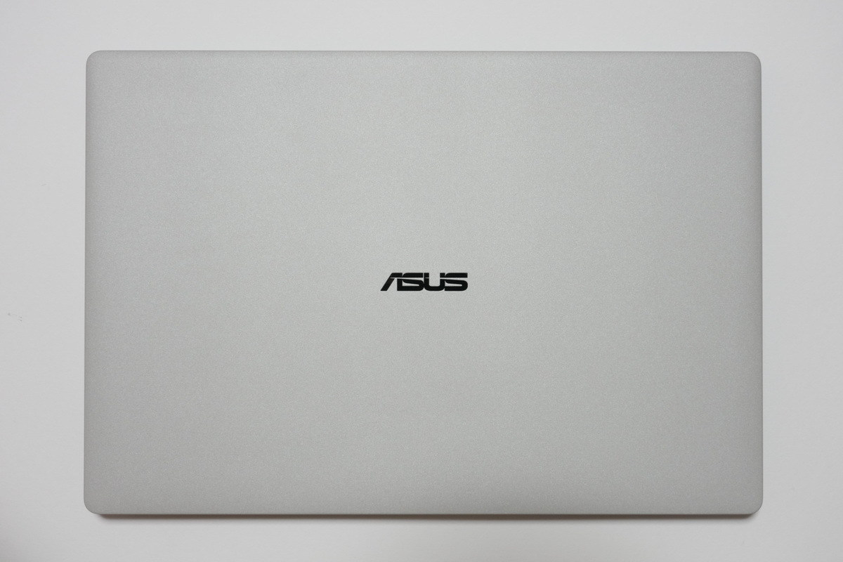 「ASUS ExpertBook Ultra」実機レビュー