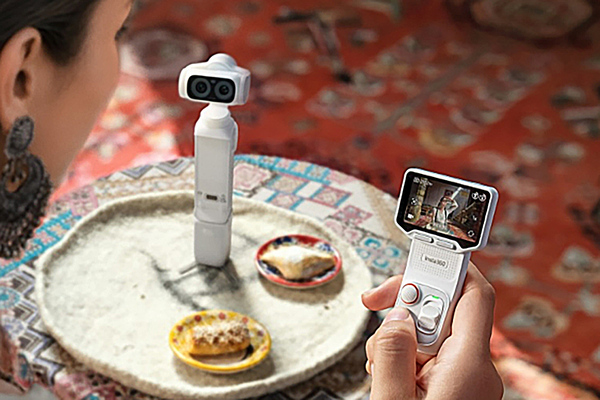 「Insta360 Luna Ultra」発表