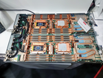 えっ、マザーボードを油にドボン!? 展示会で見た“沈むPC冷却”が未来すぎた
