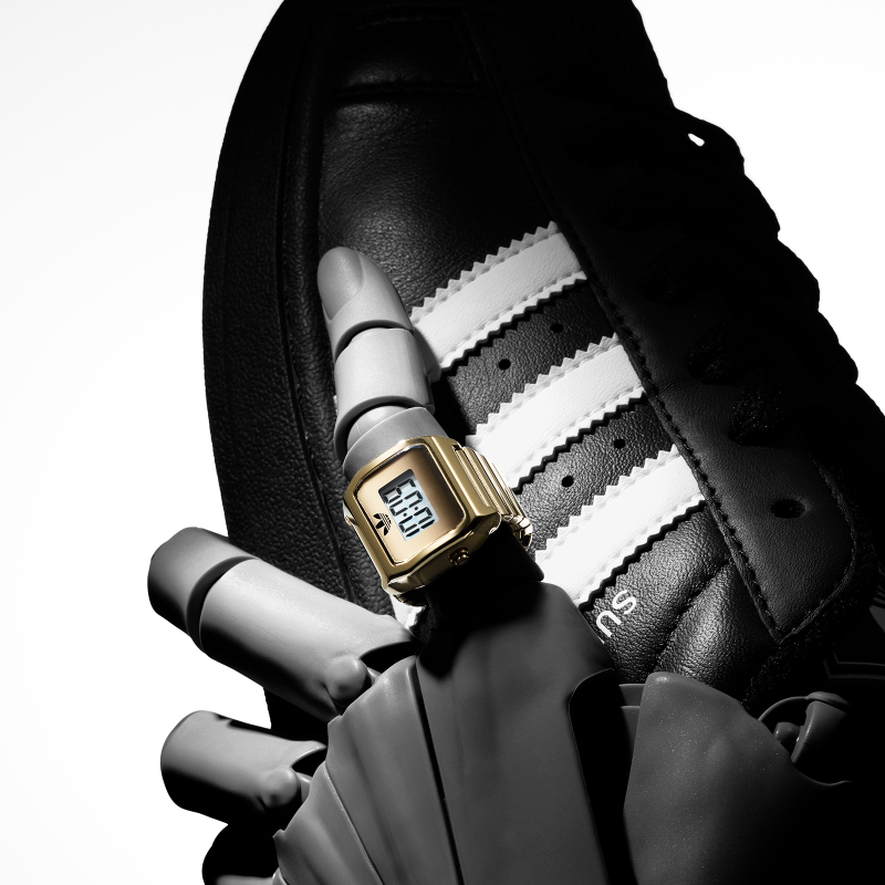予約完売のadidas“指時計”再入荷 次回入荷は未定｜Infoseekニュース