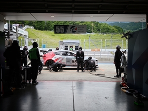 レースカーは走る実験室！ マツダとIIJが富士で見せた「未来のクルマと通信」の全貌