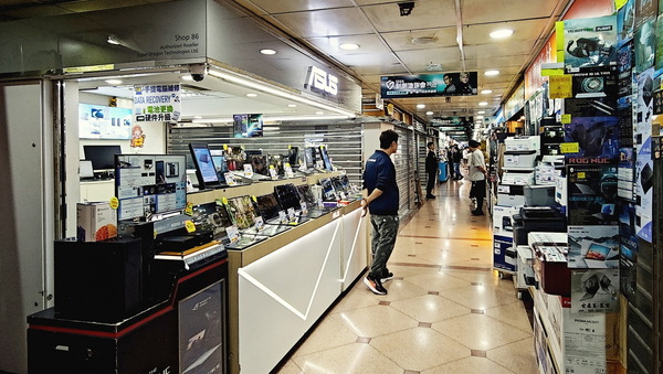 香港の電脳街と香港麺店を回ってみた