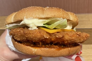 マクドナルドのチキンバーガー、最近攻めてる！新作もマジ辛