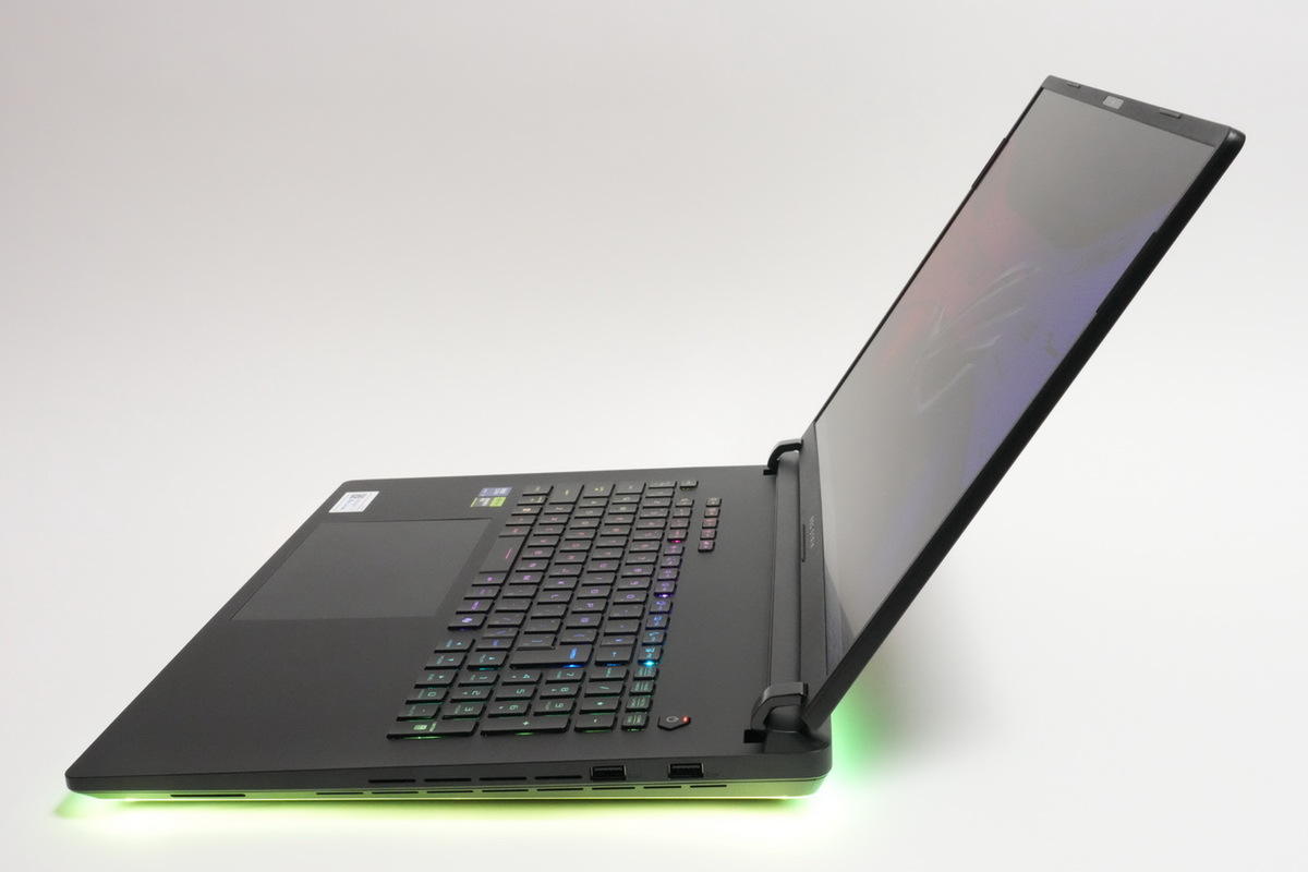 爆速ゲーミングノートPC「ROG Strix SCAR 18」実機レビュー