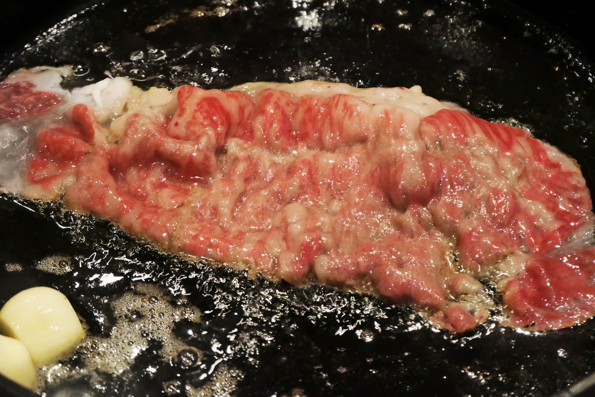 バター香る「焼きしゃぶ」が激ウマ！とろける牛肉と特製タレの究極コンビで暑い夏をのりきれ!!