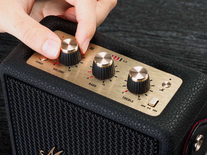 クラシック感がたまらねぇ！MarshallのBluetoothスピーカー、顔つき