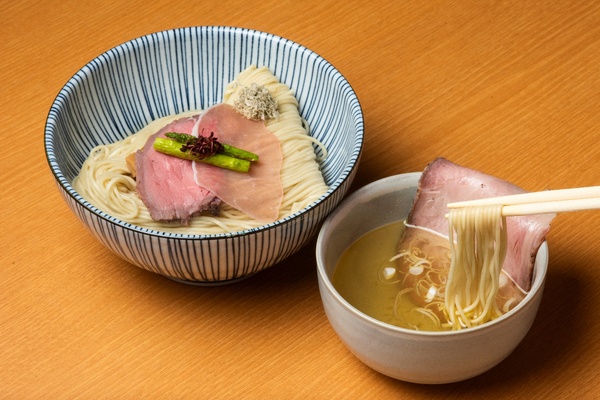「カマスと那須どりの塩つけ麺~冷製トマト鰹水~」(1300円)