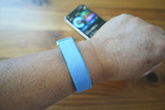 画面がないのはメリット？ デメリット？ 「Google Fitbit Air」を使った