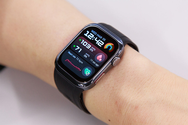 HUAWEI WATCH D2
