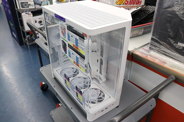 鯛太郎　自作パソコン　ケース難あり これぞ、ザ・自作PCケース！パノラマガラスの美しさと冷却力を高めた