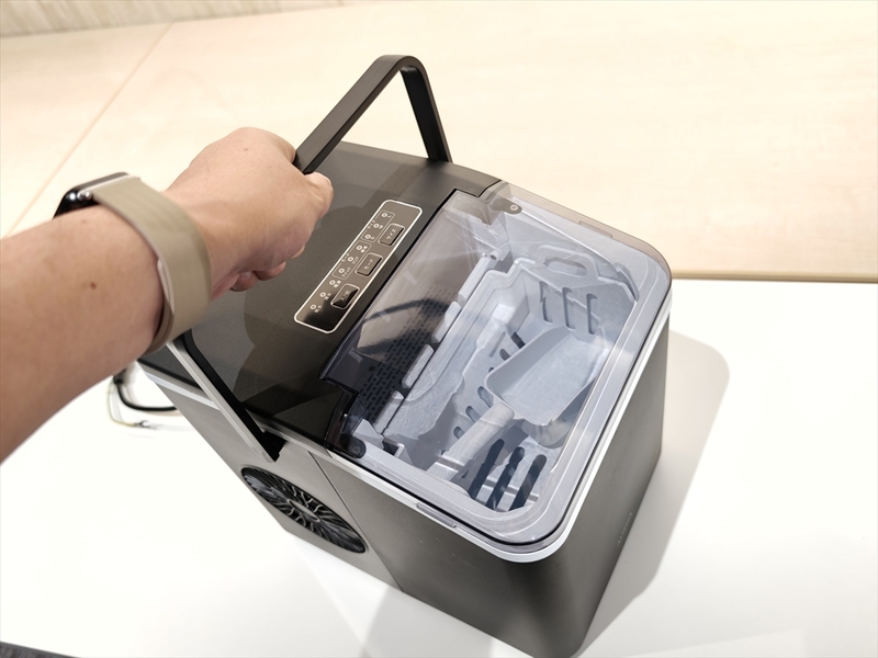 たったの5分で氷が作れる機械」を買ったら、“生活が激変”した話