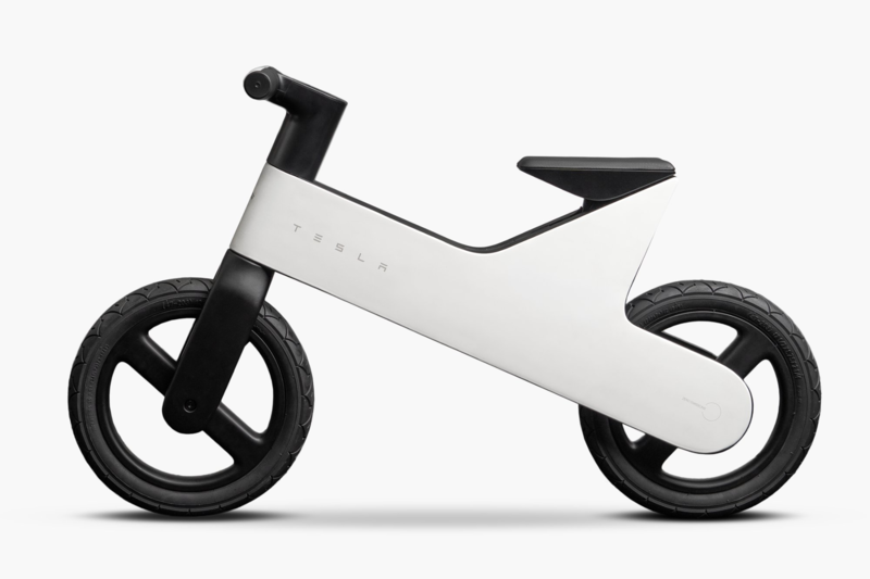テスラ、子ども用バランスバイク発売 2〜5歳向けで225ドル（約3万6000 