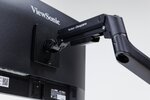 好評のViewSonic「モニターアーム」にスタイリッシュなモデルが新登場！ アームの動きがスムーズで、机も広く使えてデスクトップ環境が激変した