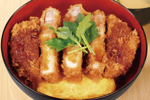肉160gの厚切りかつ×ふわふわ玉子は反則級！ 松のやが新作タレかつ丼を発売