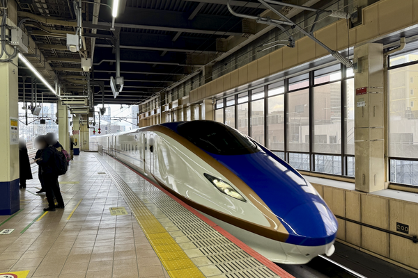 W7系新幹線電車