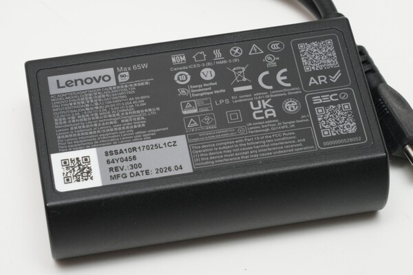 「ThinkPad X1 Carbon Gen 14 Aura Edition」実機レビュー