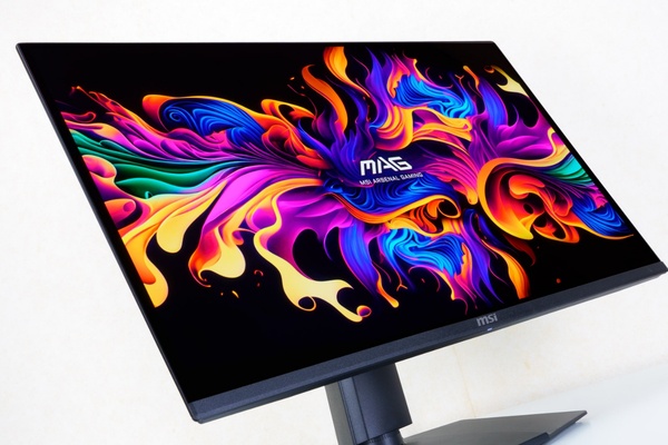 26.5型 WQHD 240Hz対応のQD-OLEDゲーミングモニター MAG 274QP QD-OLED X24 の本体外観
