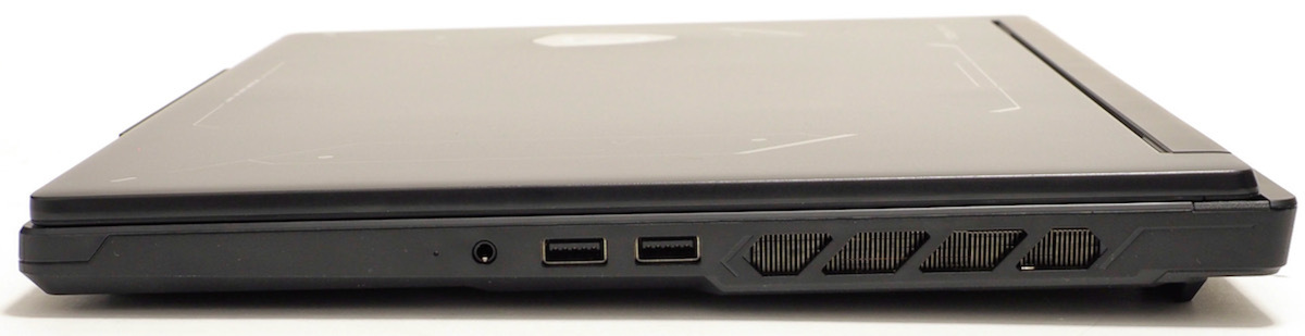 右側面に配置されたオーディオジャックとUSB 3.2 Gen 2 Type-A×2端子
