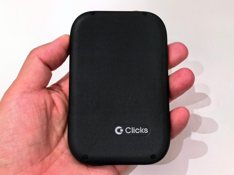 スマホにピタッ！ 使わない時は隠せるMagSafeキーボード「Clicks Power